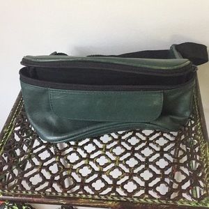 Greene fanny pack with four outside pocket